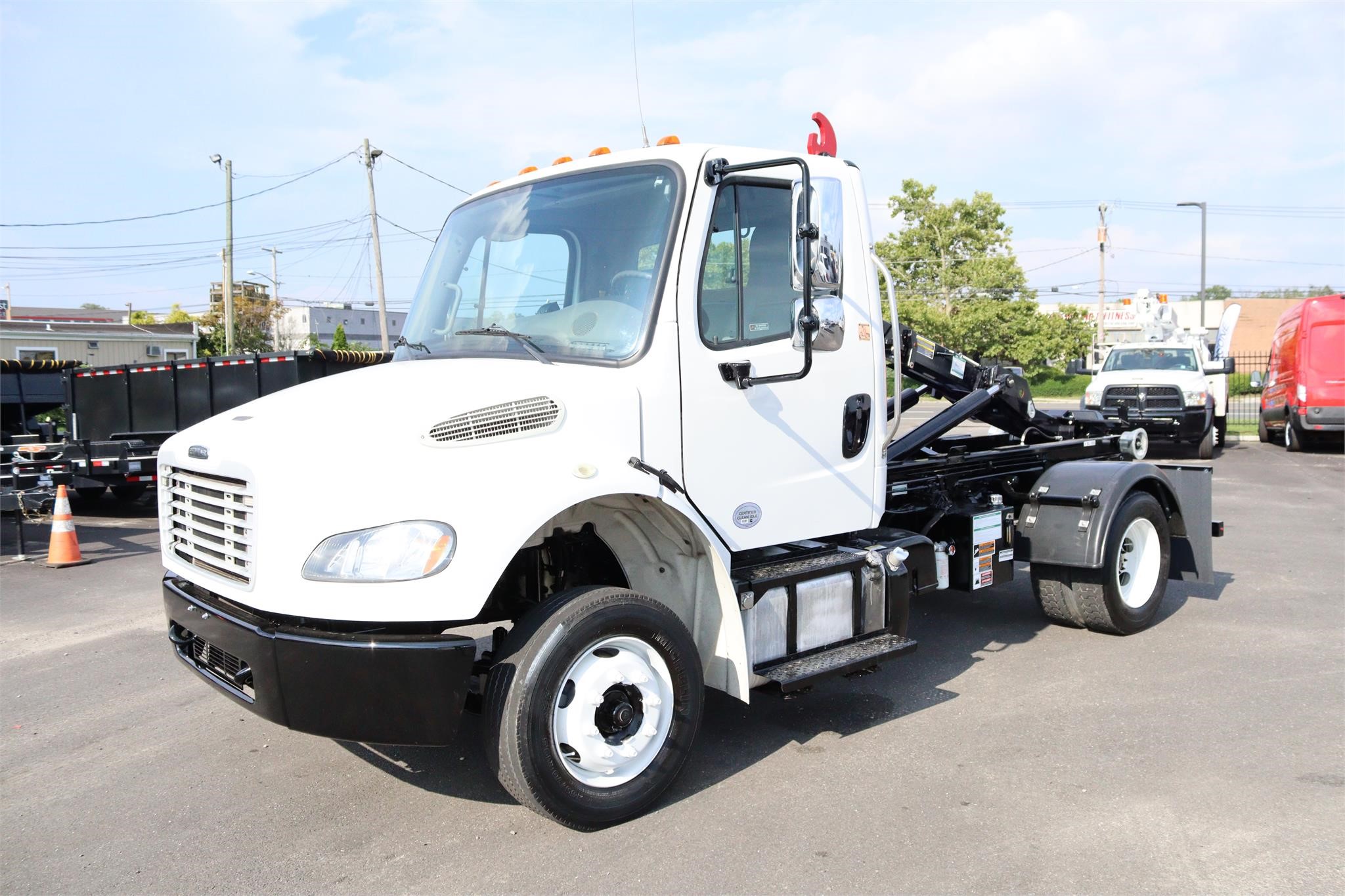 2015 FREIGHTLINER BUSINESS CLASS M2 106 - image 1 of 6