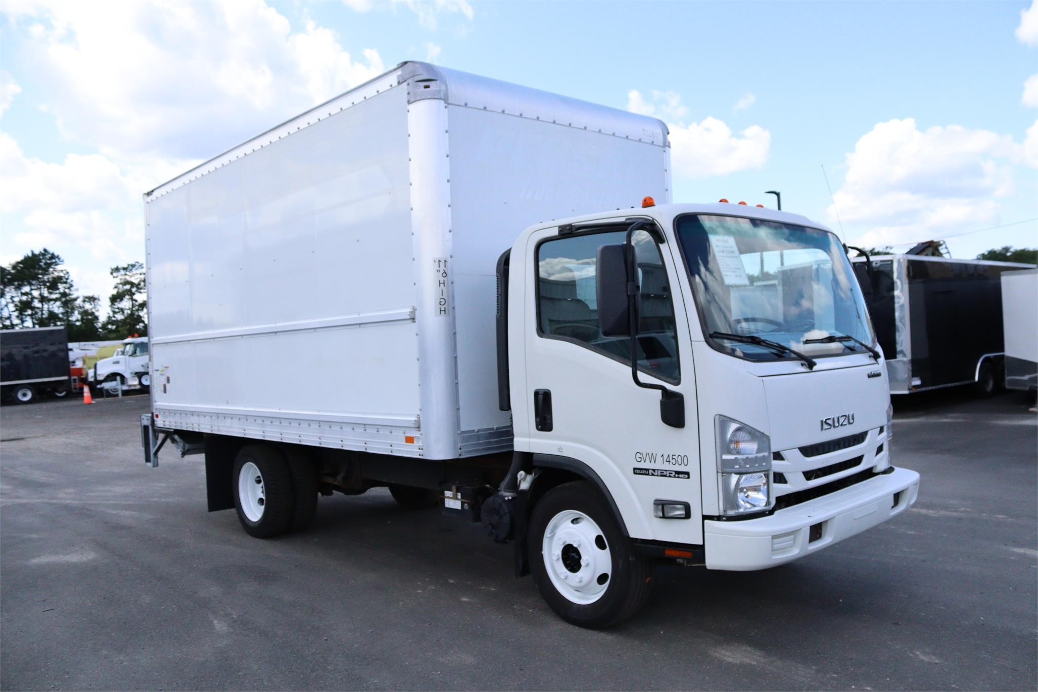 2018 ISUZU NPR HD - image 5 of 6