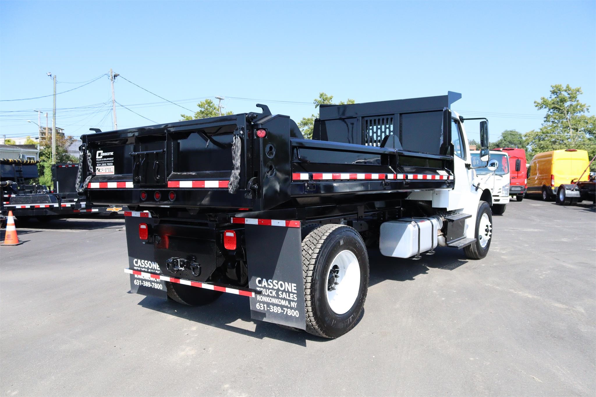 2016 FREIGHTLINER BUSINESS CLASS M2 106 - image 5 of 6