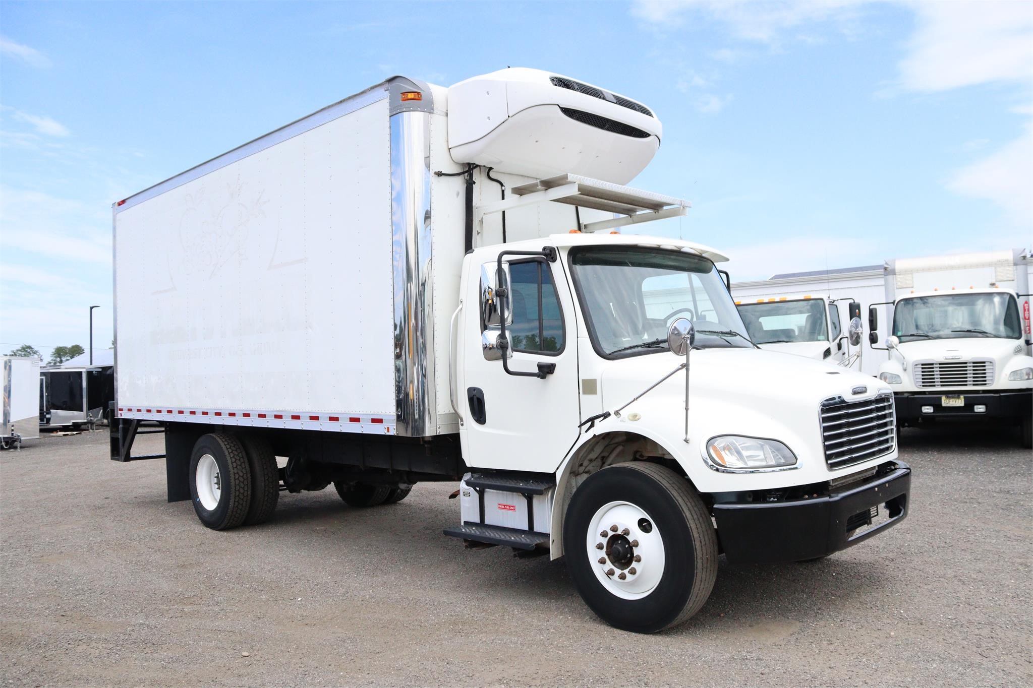 2019 FREIGHTLINER BUSINESS CLASS M2 106 - image 5 of 6