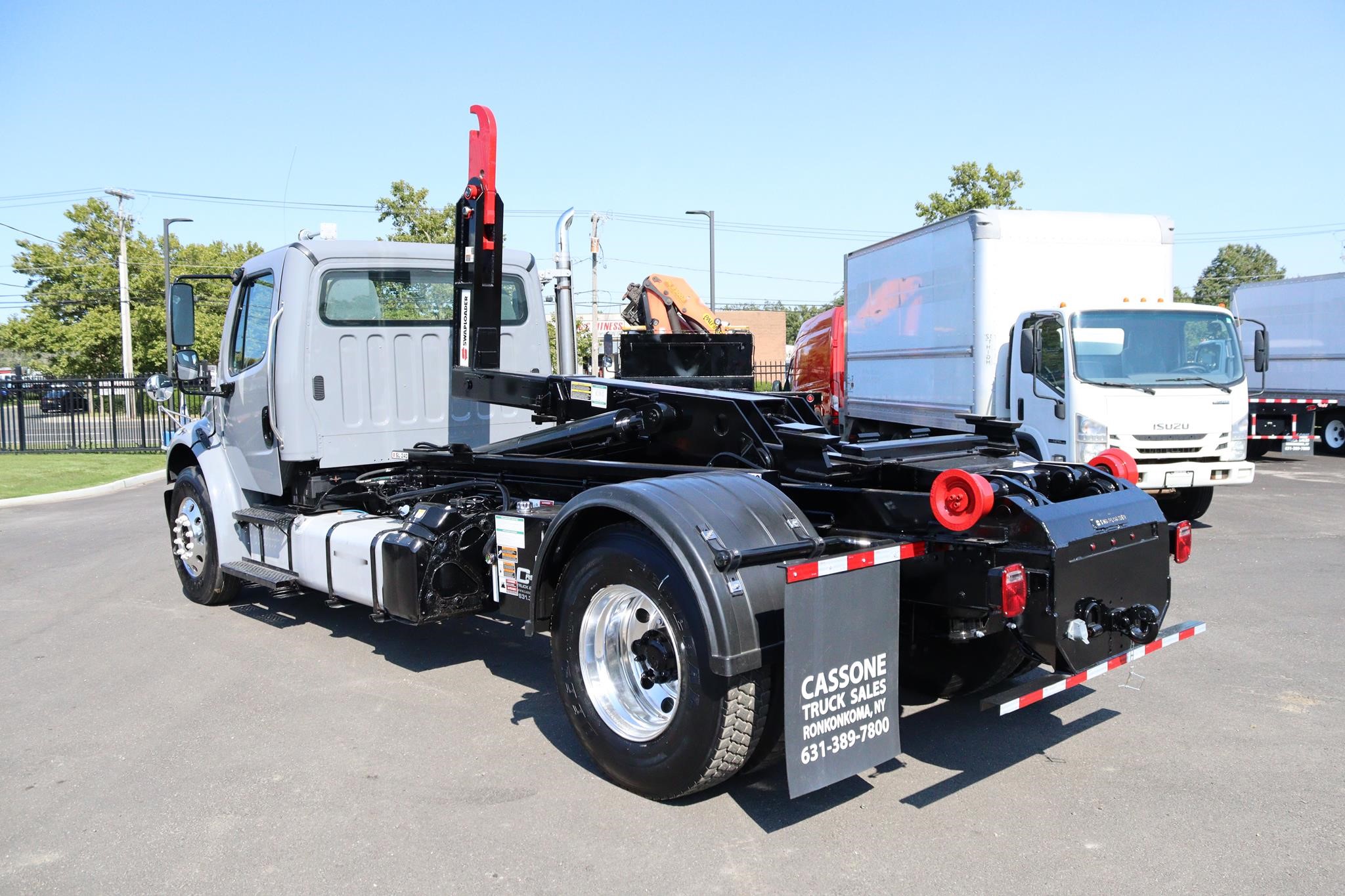 2014 FREIGHTLINER BUSINESS CLASS M2 106 - image 2 of 6