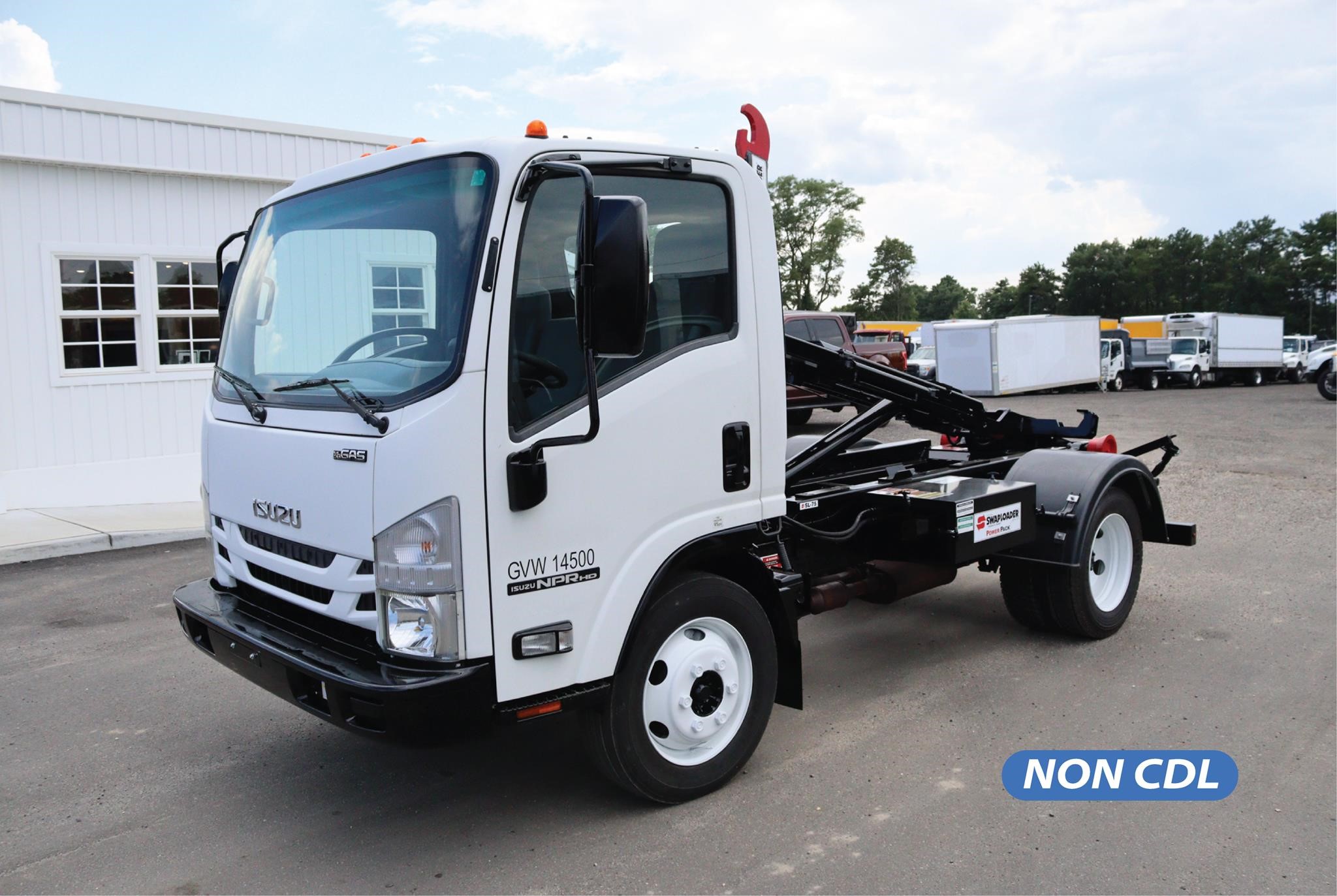 2017 ISUZU NPR HD - image 1 of 6