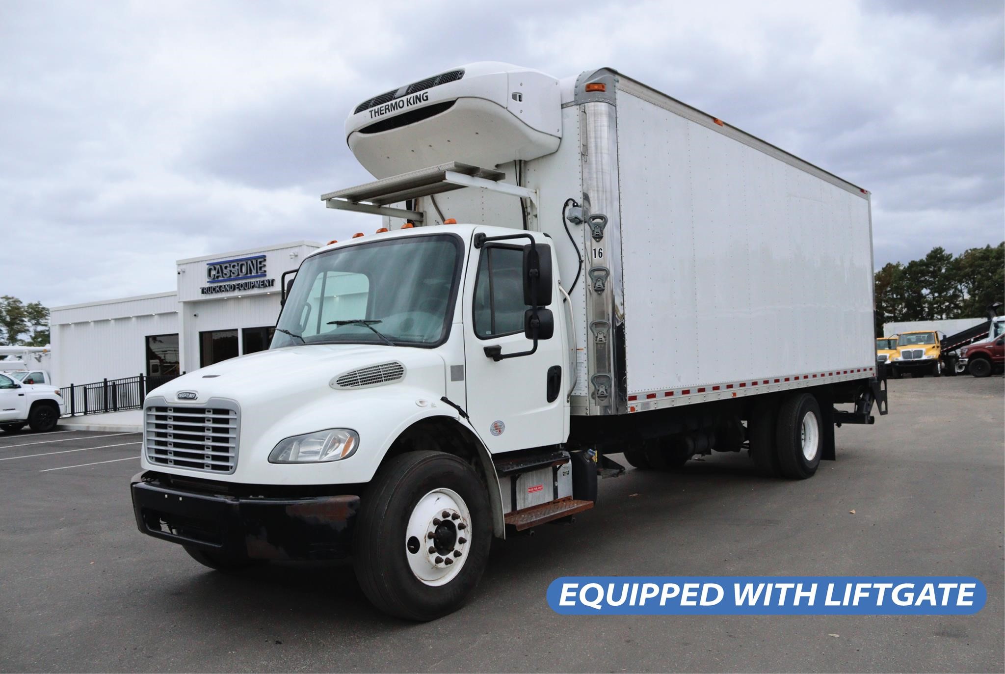 2017 FREIGHTLINER BUSINESS CLASS M2 106 - image 1 of 6