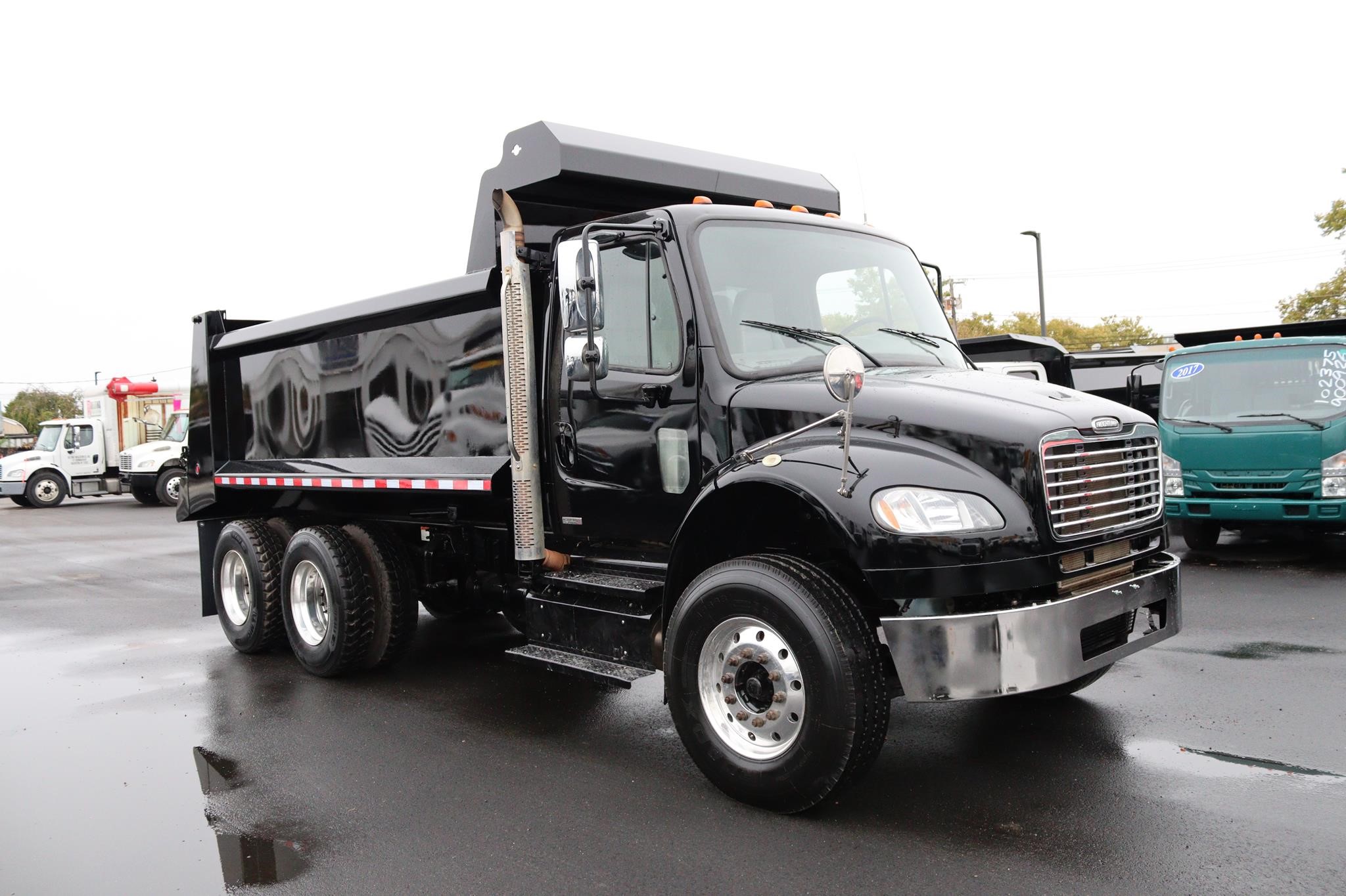 2011 FREIGHTLINER BUSINESS CLASS M2 106 - image 5 of 6