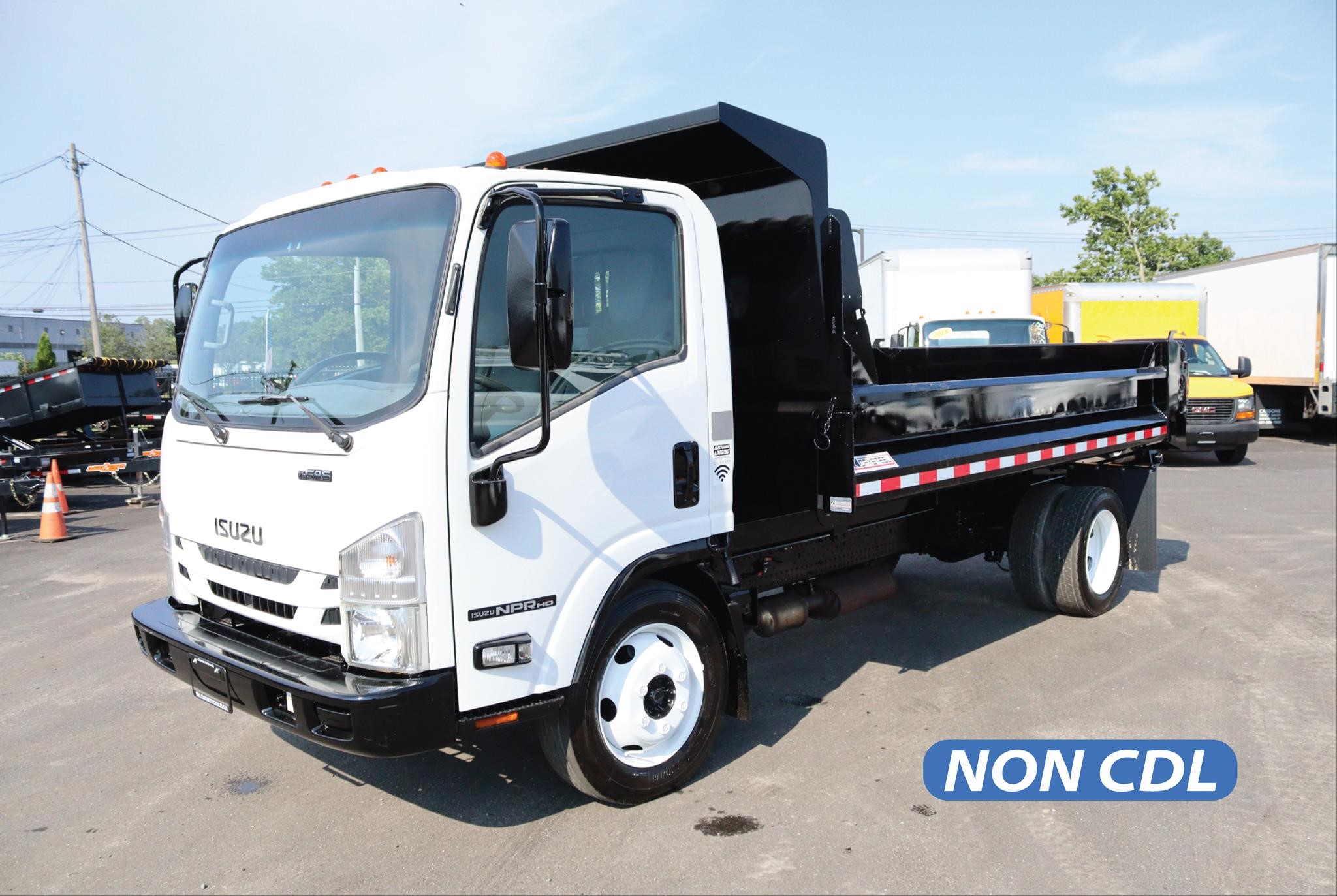 2017 ISUZU NPR HD - image 1 of 6