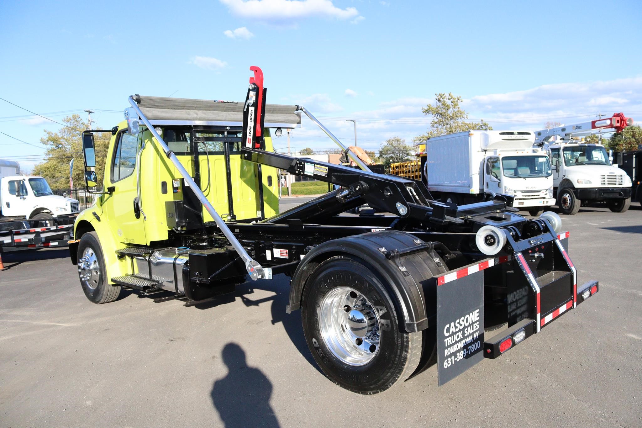 2016 FREIGHTLINER BUSINESS CLASS M2 106 - image 2 of 6