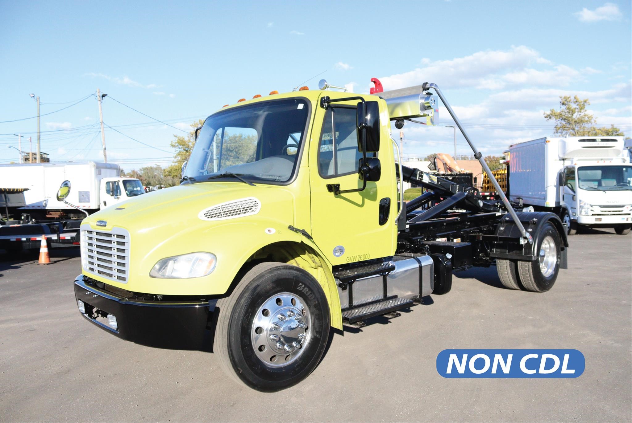 2016 FREIGHTLINER BUSINESS CLASS M2 106 - image 1 of 6