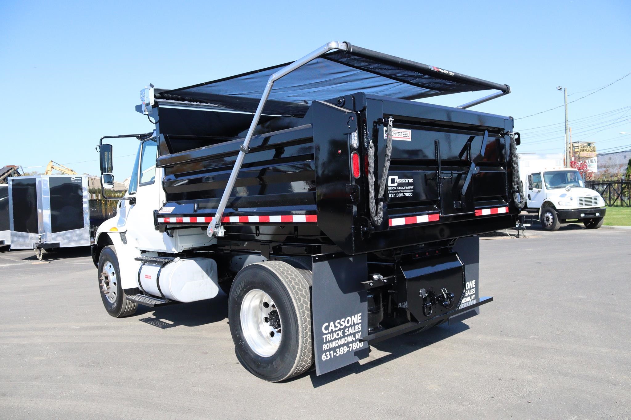 2018 INTERNATIONAL DURASTAR 4300 - image 2 of 6