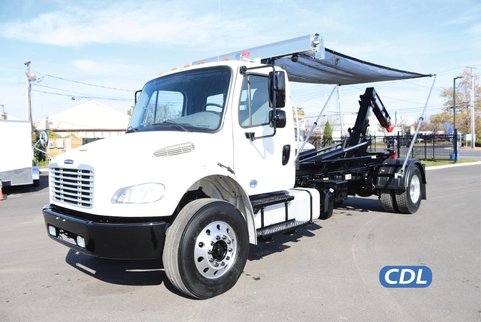 2016 FREIGHTLINER BUSINESS CLASS M2 106 - image 1 of 6