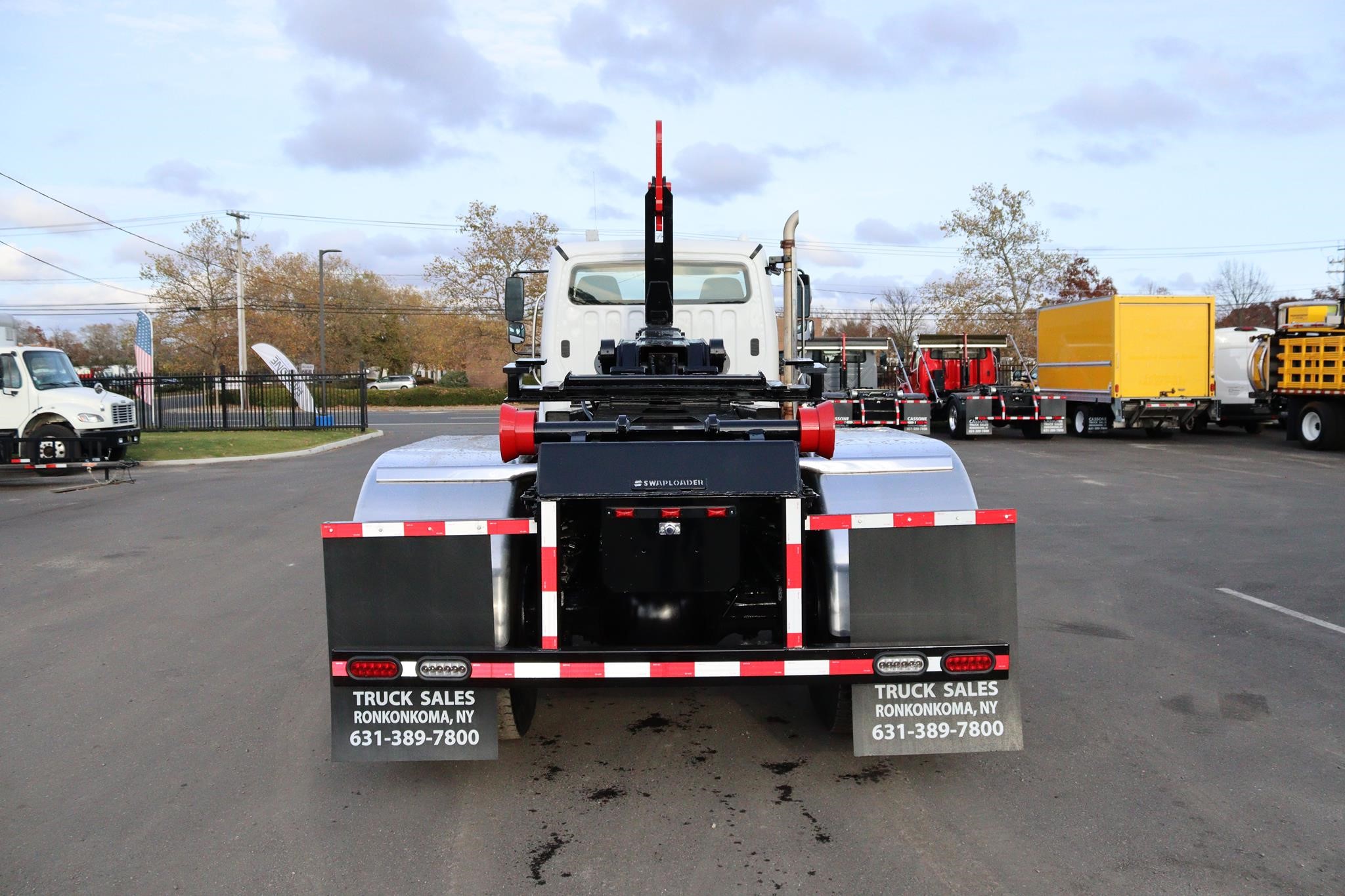 2013 FREIGHTLINER BUSINESS CLASS M2 106 - image 3 of 6