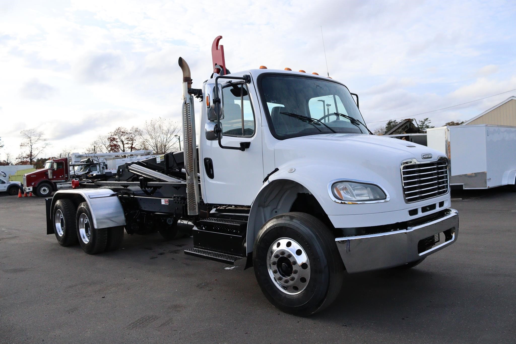 2013 FREIGHTLINER BUSINESS CLASS M2 106 - image 5 of 6