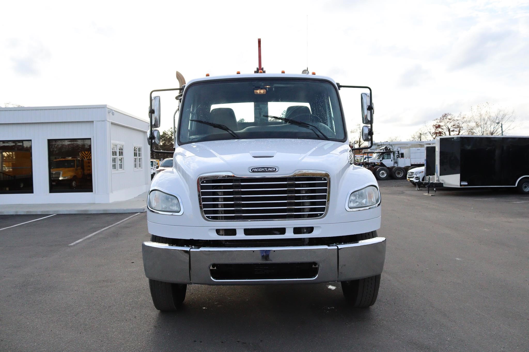 2013 FREIGHTLINER BUSINESS CLASS M2 106 - image 6 of 6