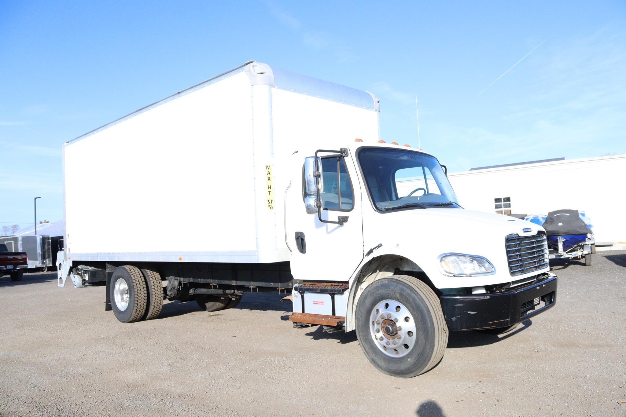 2019 FREIGHTLINER BUSINESS CLASS M2 106 - image 5 of 6