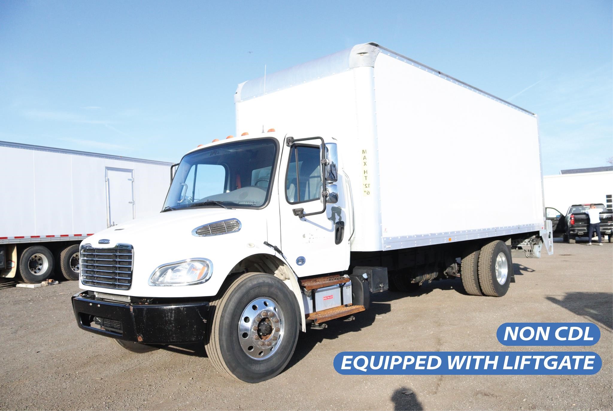 2019 FREIGHTLINER BUSINESS CLASS M2 106 - image 1 of 6