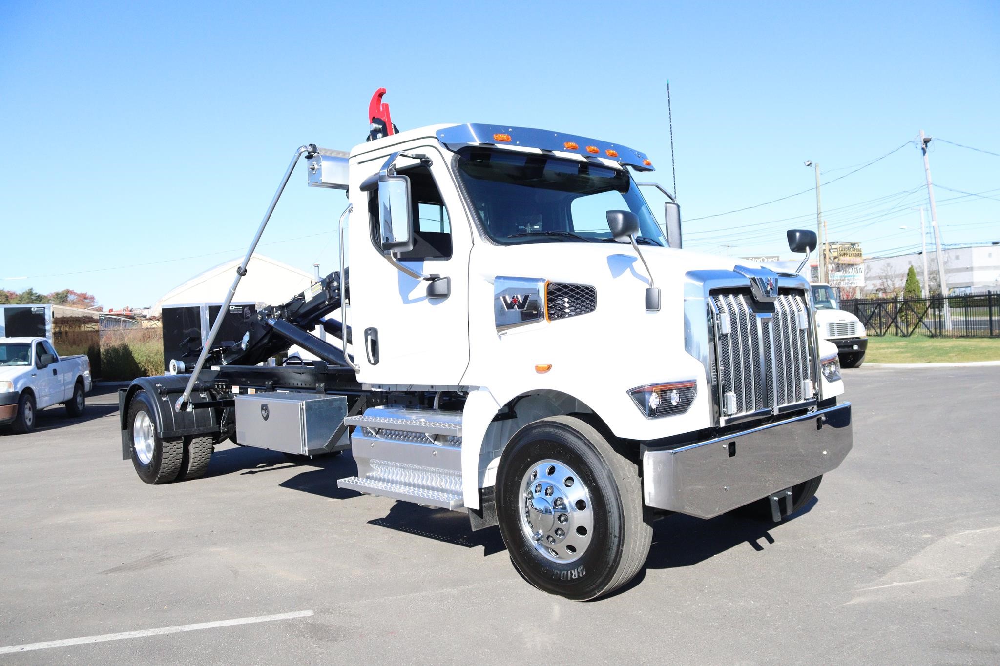 2025 WESTERN STAR 47X - image 5 of 6