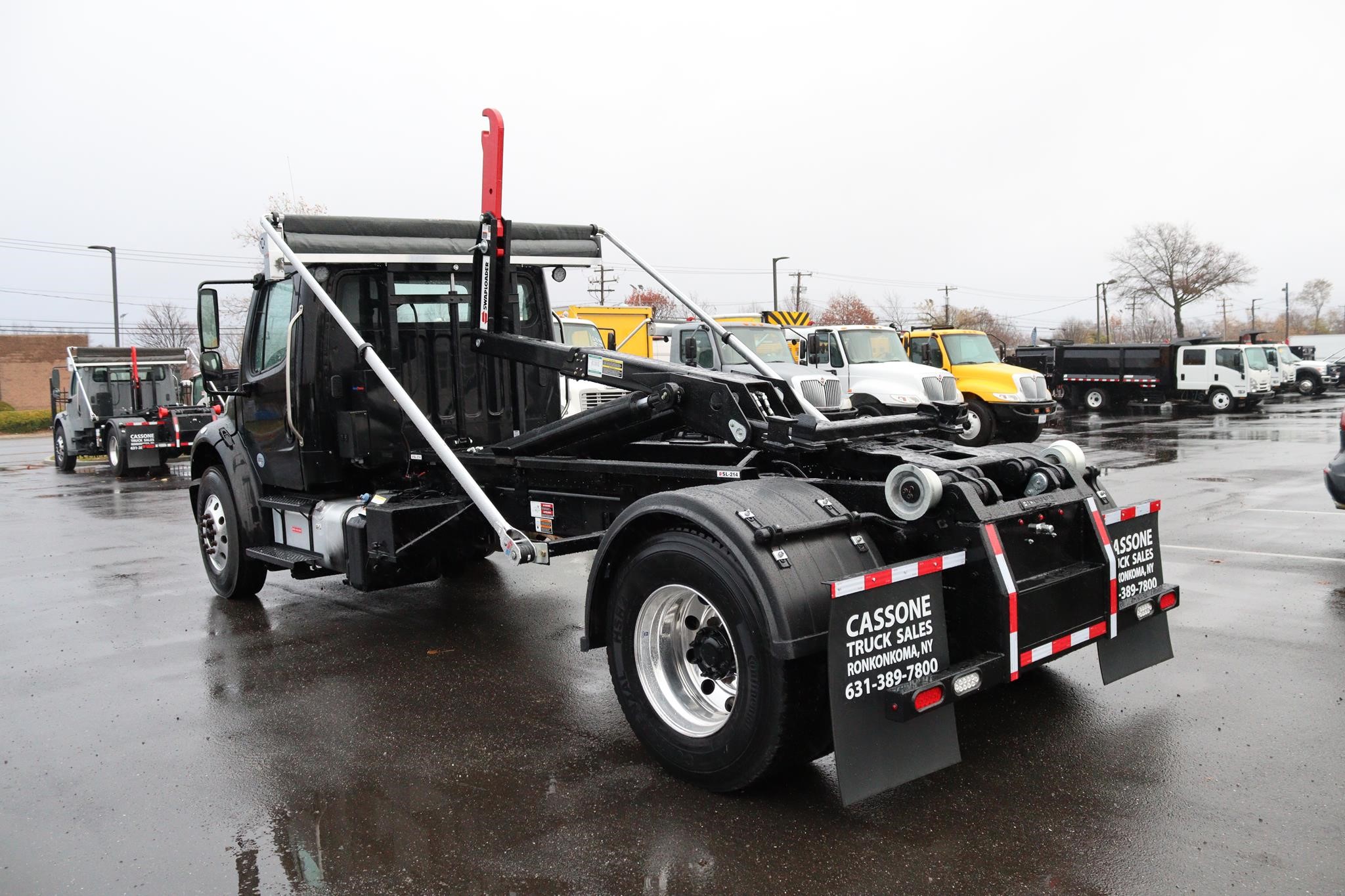 2019 FREIGHTLINER BUSINESS CLASS M2 106 - image 2 of 6