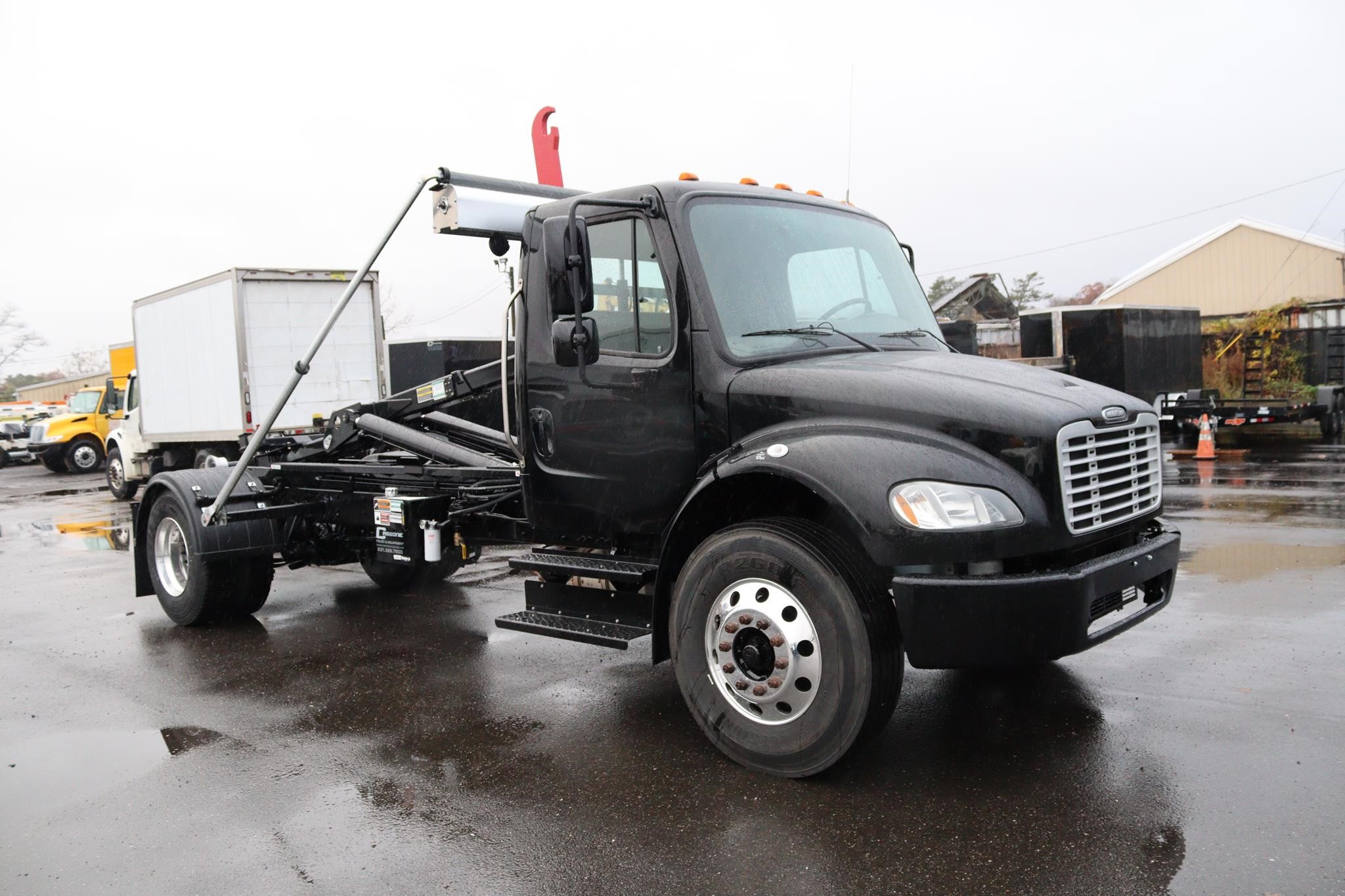 2019 FREIGHTLINER BUSINESS CLASS M2 106 - image 5 of 6