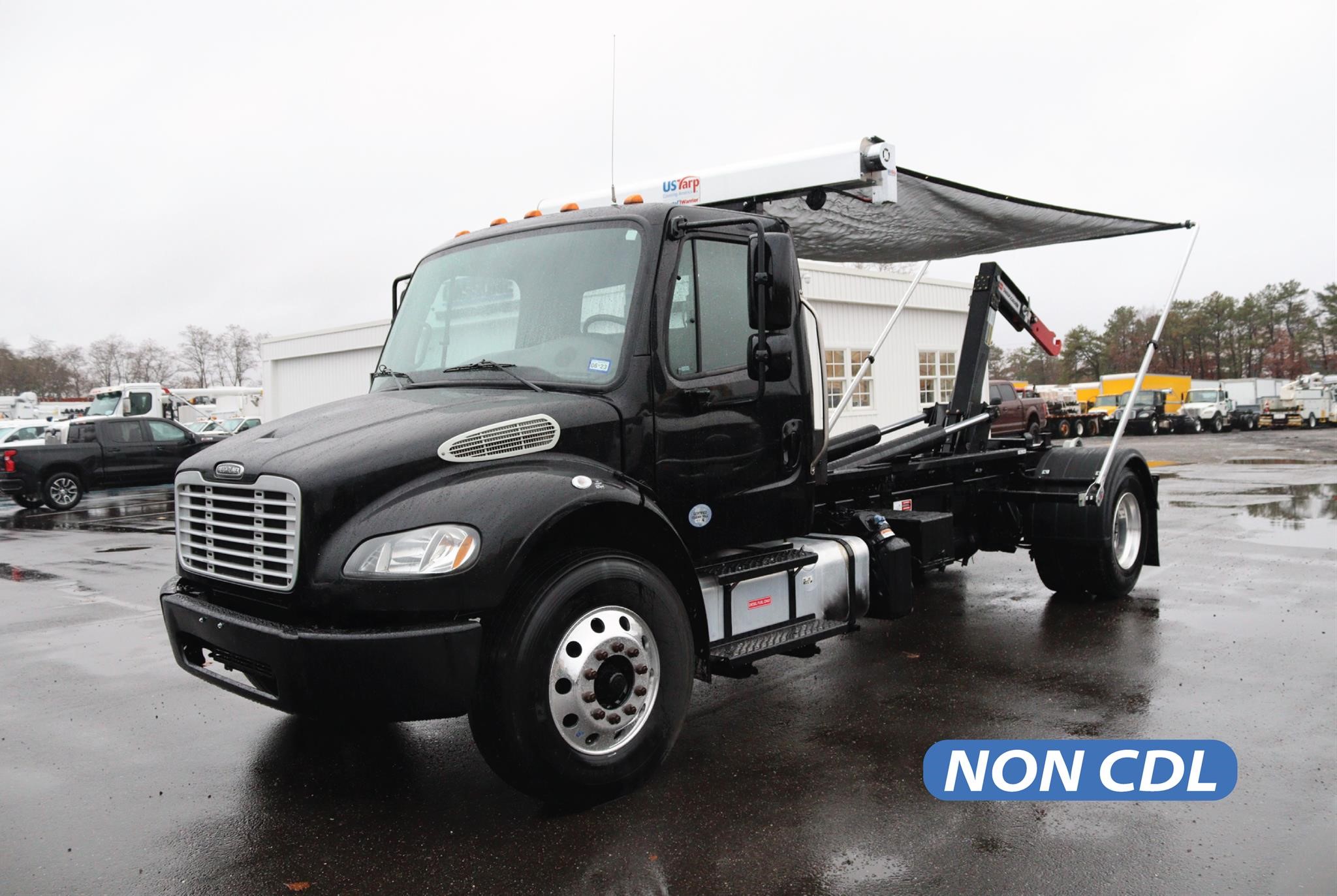 2019 FREIGHTLINER BUSINESS CLASS M2 106 - image 1 of 6