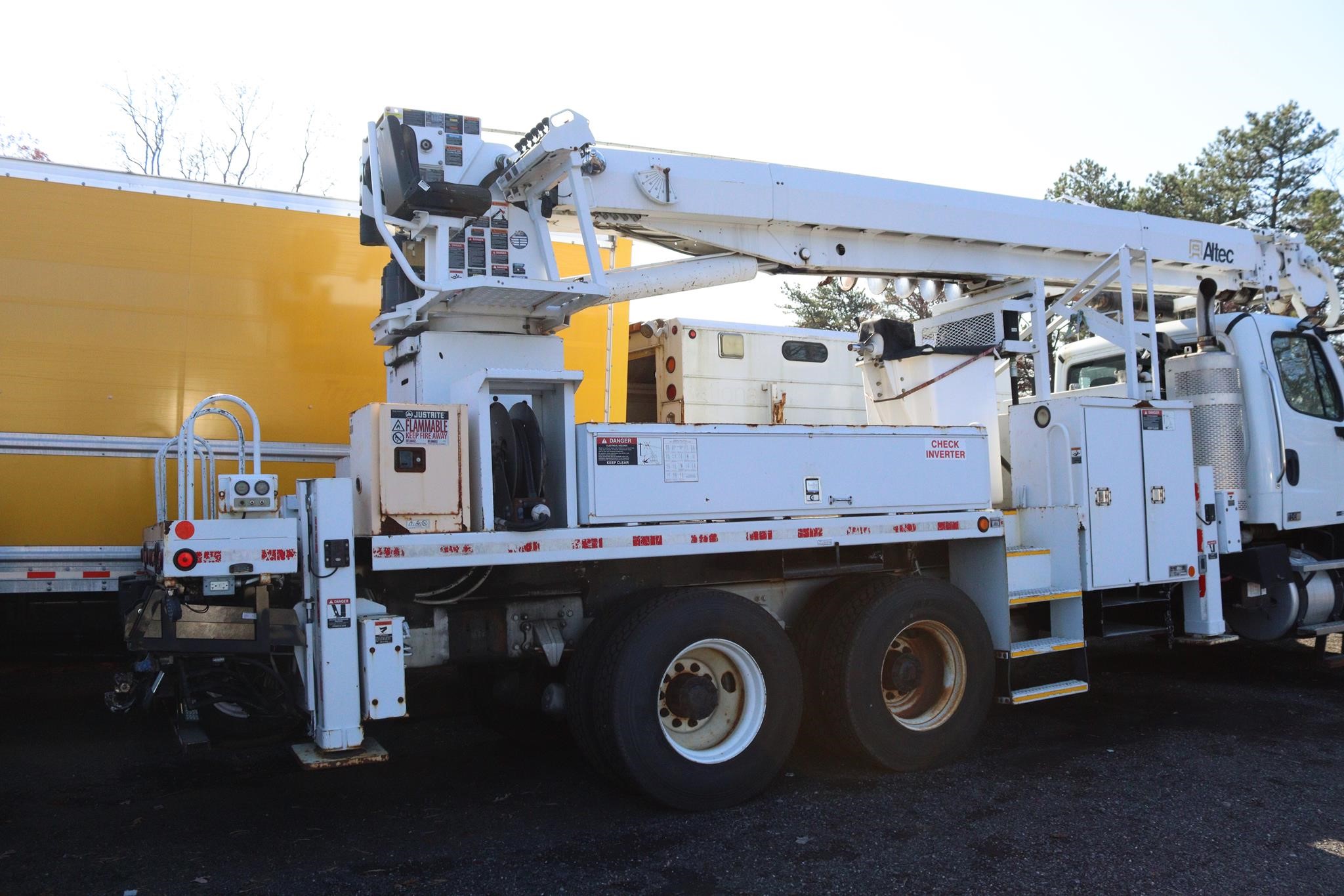 2013 ALTEC D3060ATR - image 1 of 6