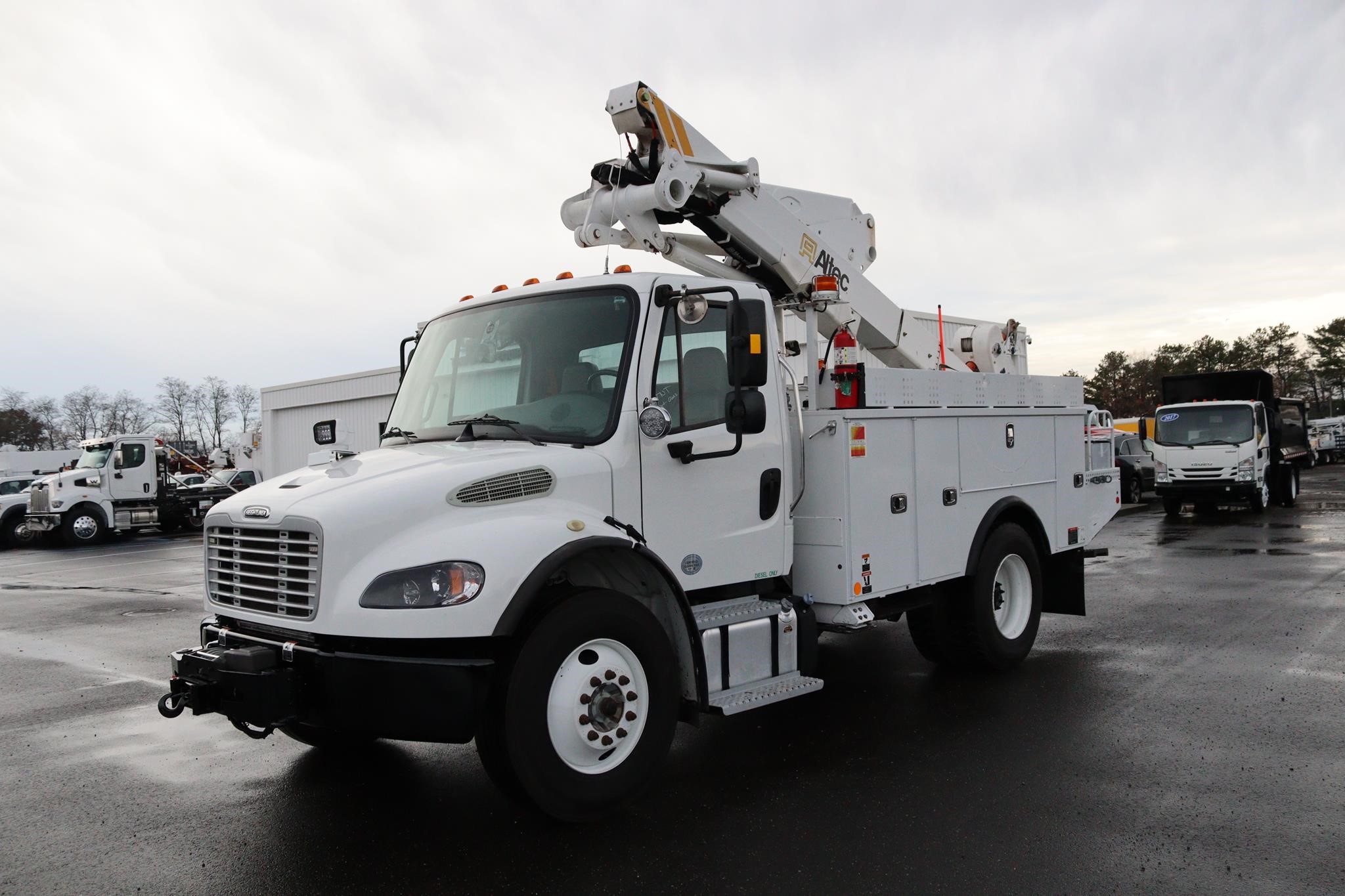 2019 ALTEC AT41M - image 1 of 6