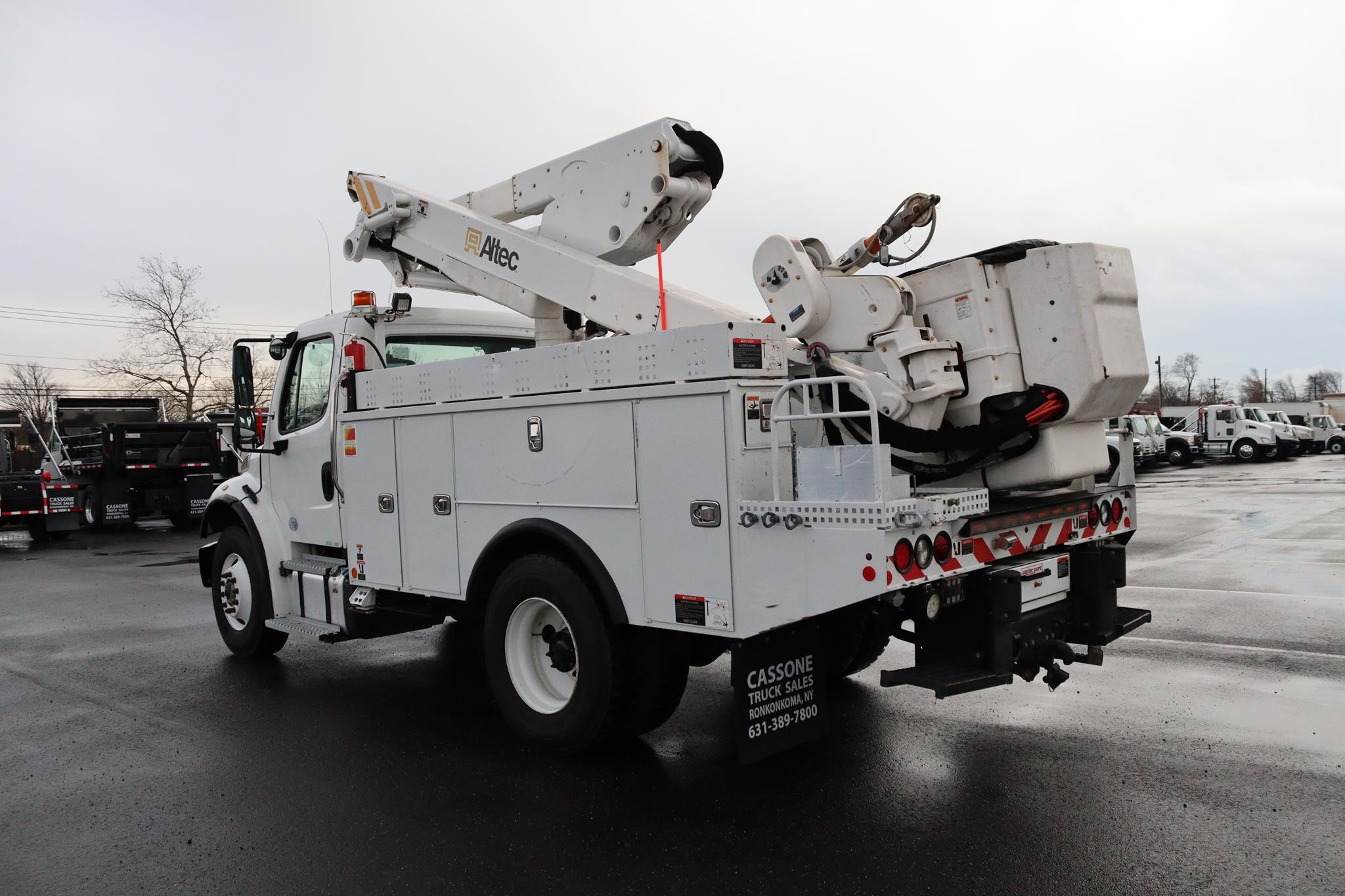 2019 ALTEC AT41M - image 3 of 6