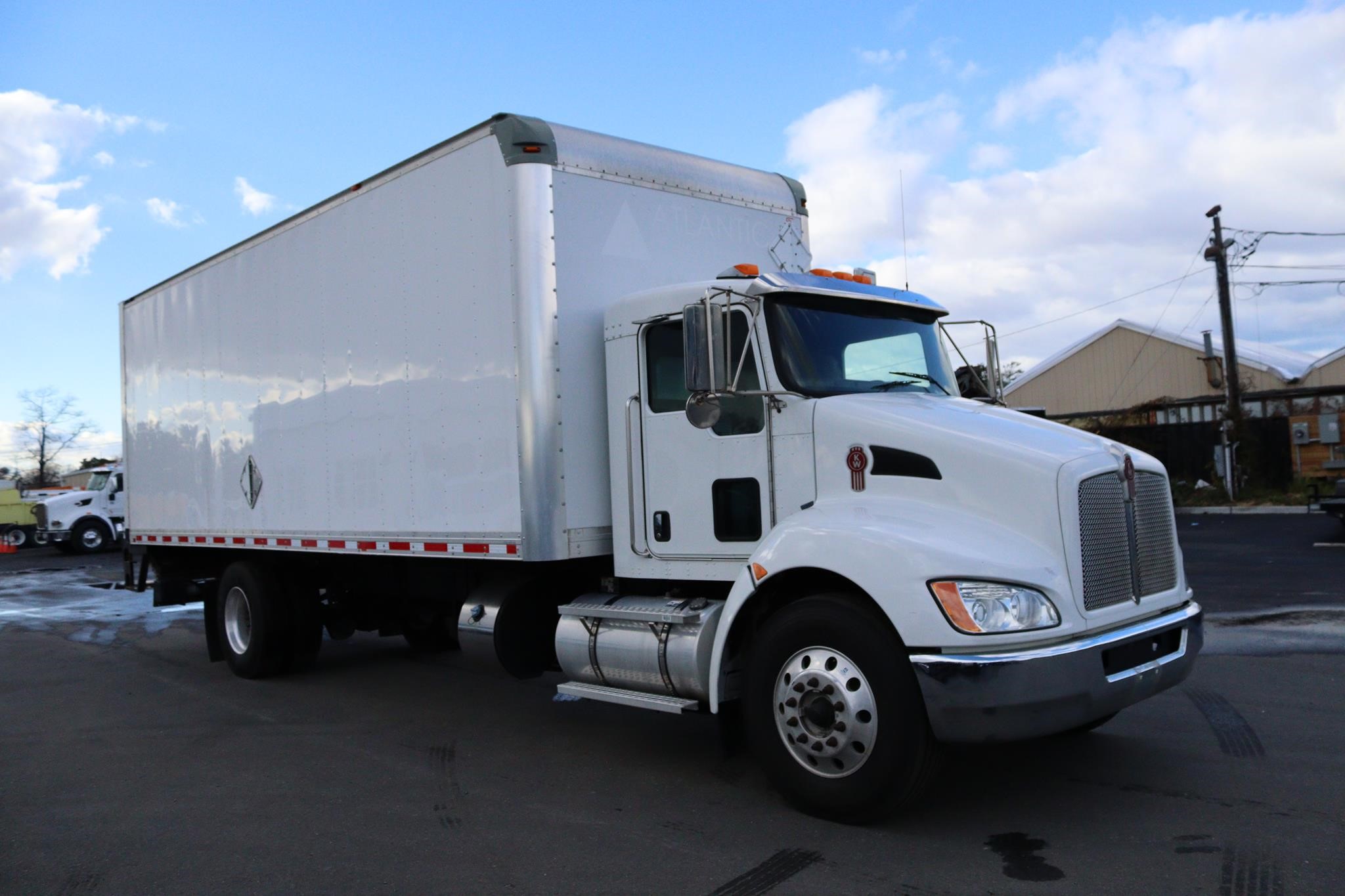 2016 KENWORTH T370 - image 5 of 6