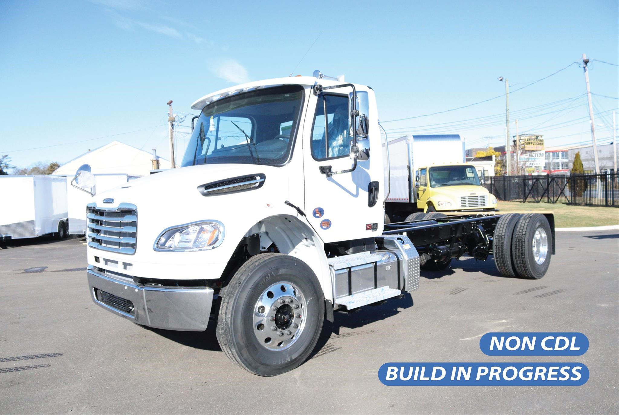 2025 FREIGHTLINER BUSINESS CLASS M2 106 PLUS - image 1 of 6