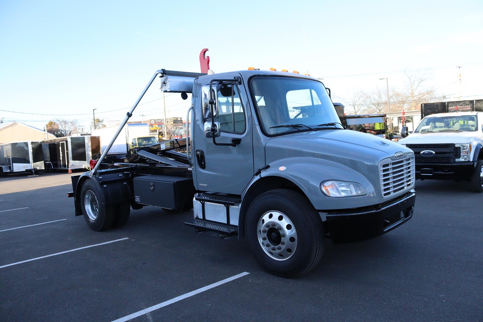 2009 FREIGHTLINER BUSINESS CLASS M2 106 - image 5 of 6