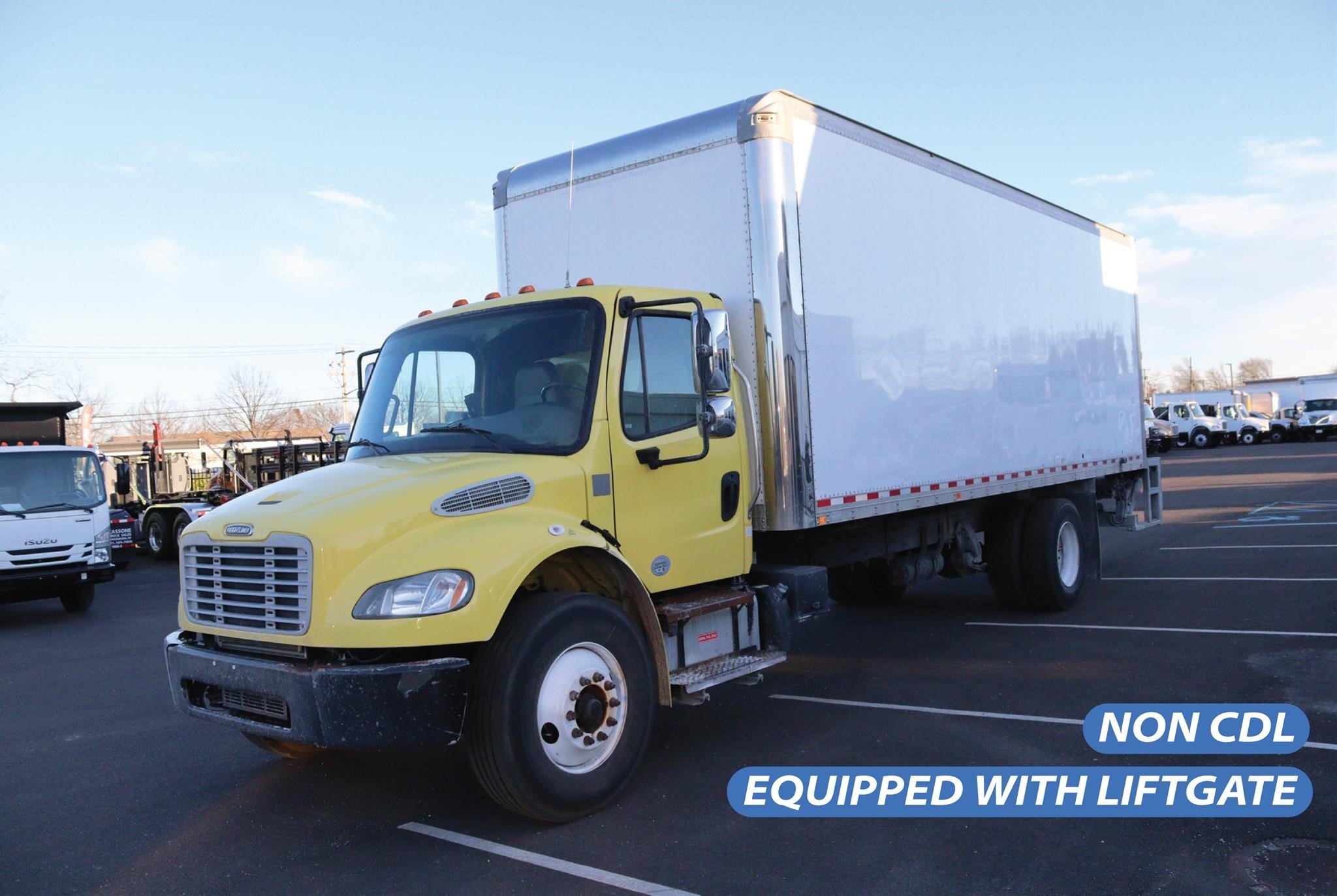 2016 FREIGHTLINER BUSINESS CLASS M2 106 - image 1 of 6