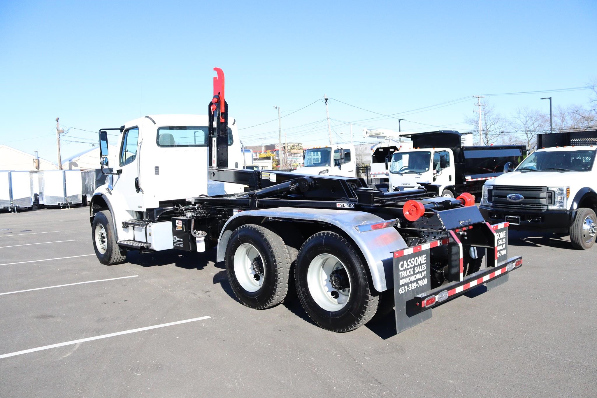 2010 FREIGHTLINER BUSINESS CLASS M2 106 - image 2 of 6