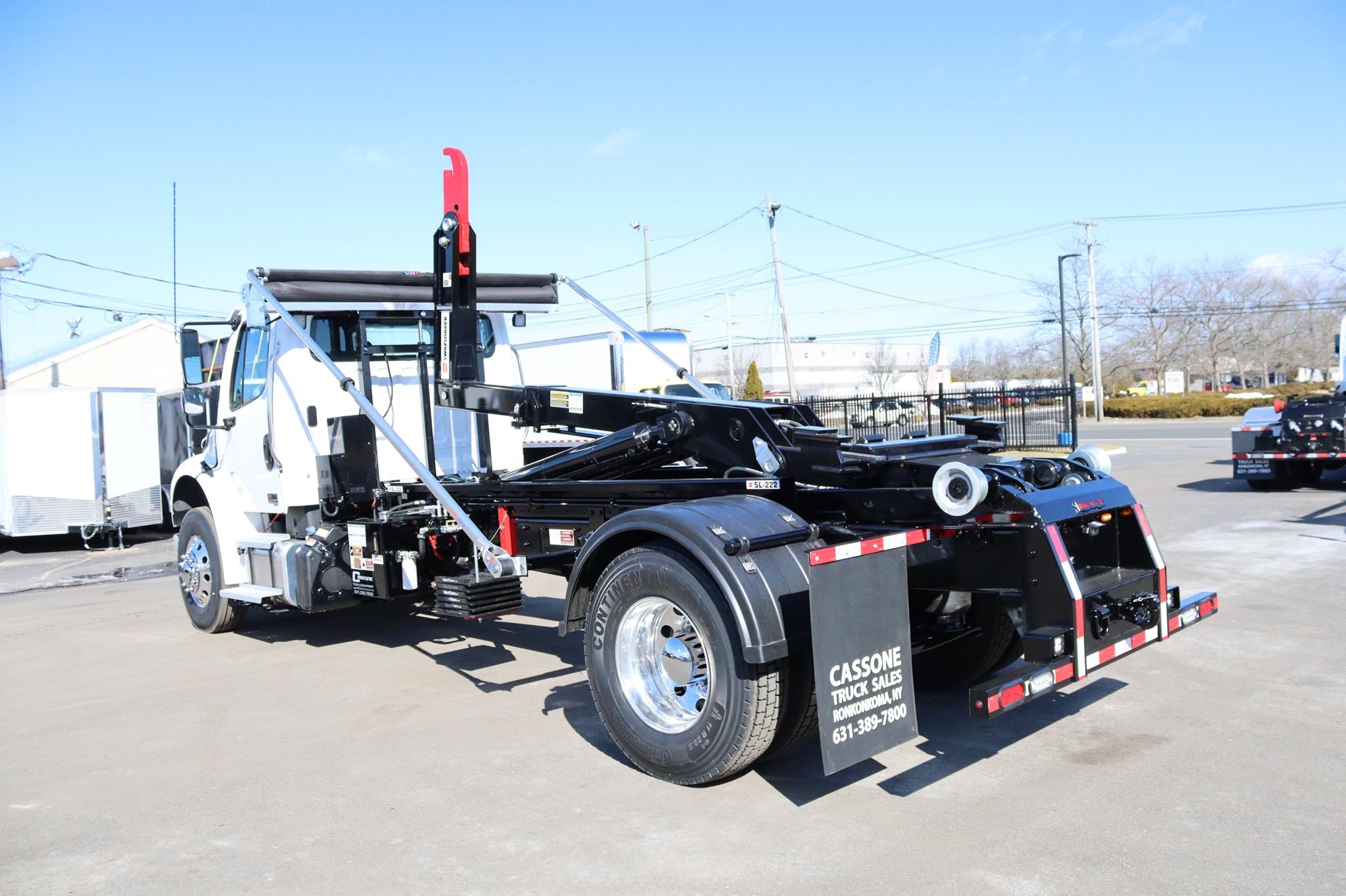 2025 FREIGHTLINER BUSINESS CLASS M2 106 PLUS - image 2 of 6