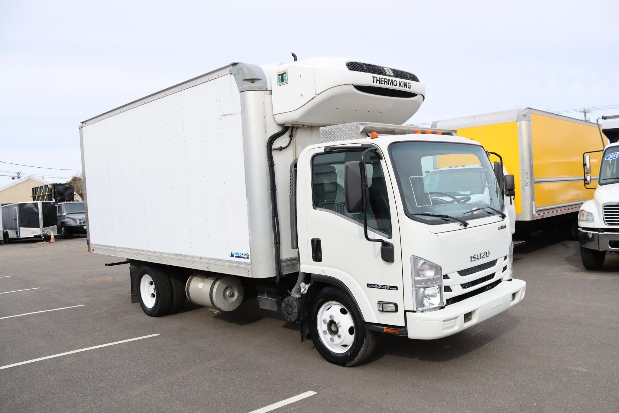 2016 ISUZU NPR HD - image 5 of 6