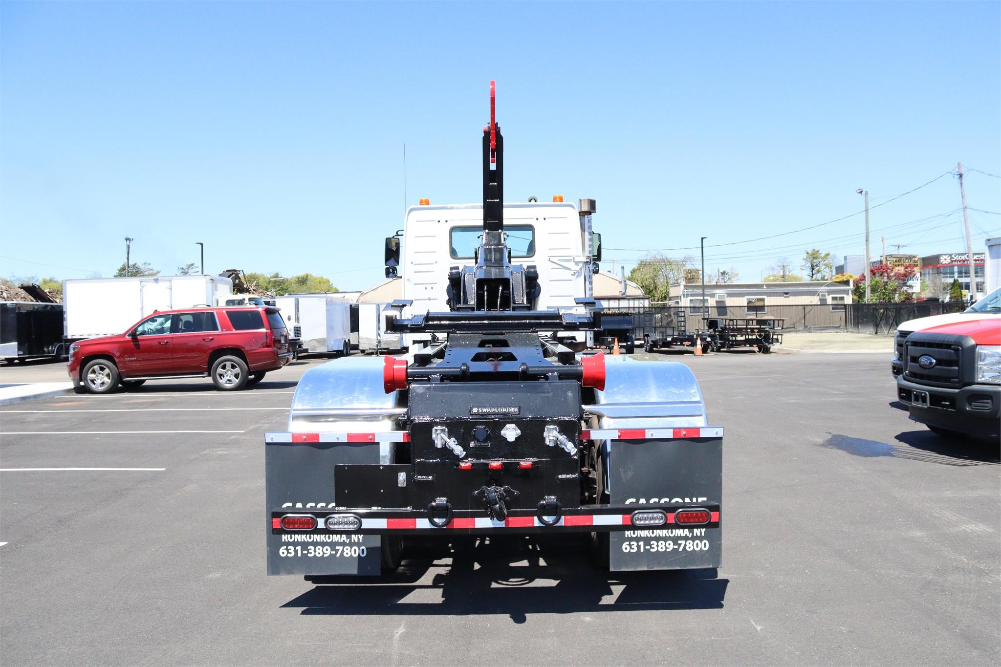 2013 VOLVO VHD - image 4 of 6