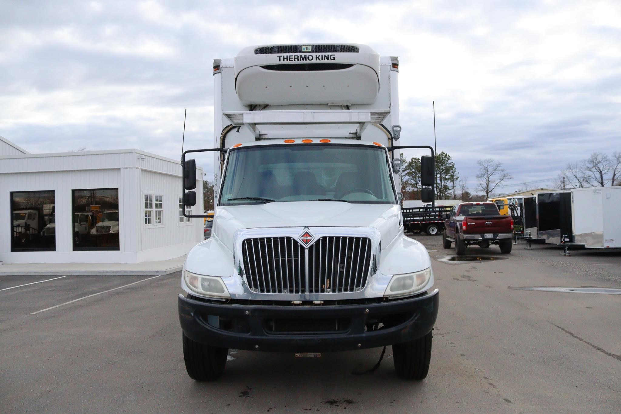 2018 INTERNATIONAL DURASTAR 4300 - image 6 of 6